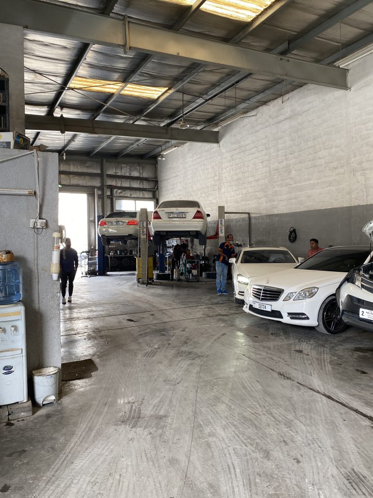 Garage photo 10