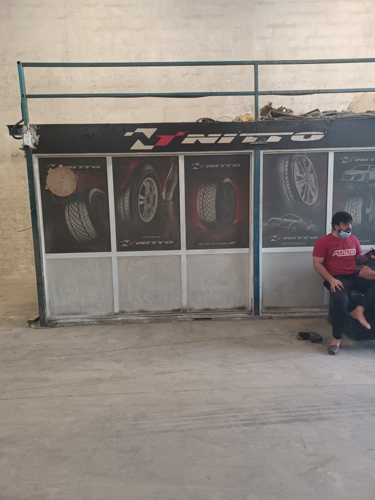 Garage photo 3