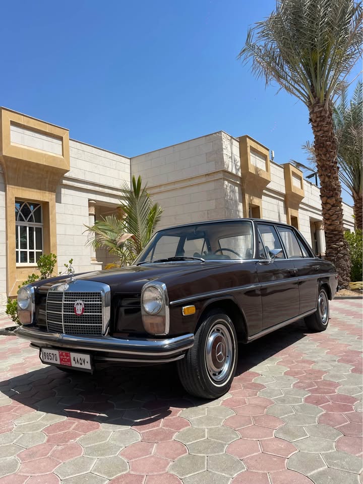 Mercedes-Benz W123 1971 for sale UAE