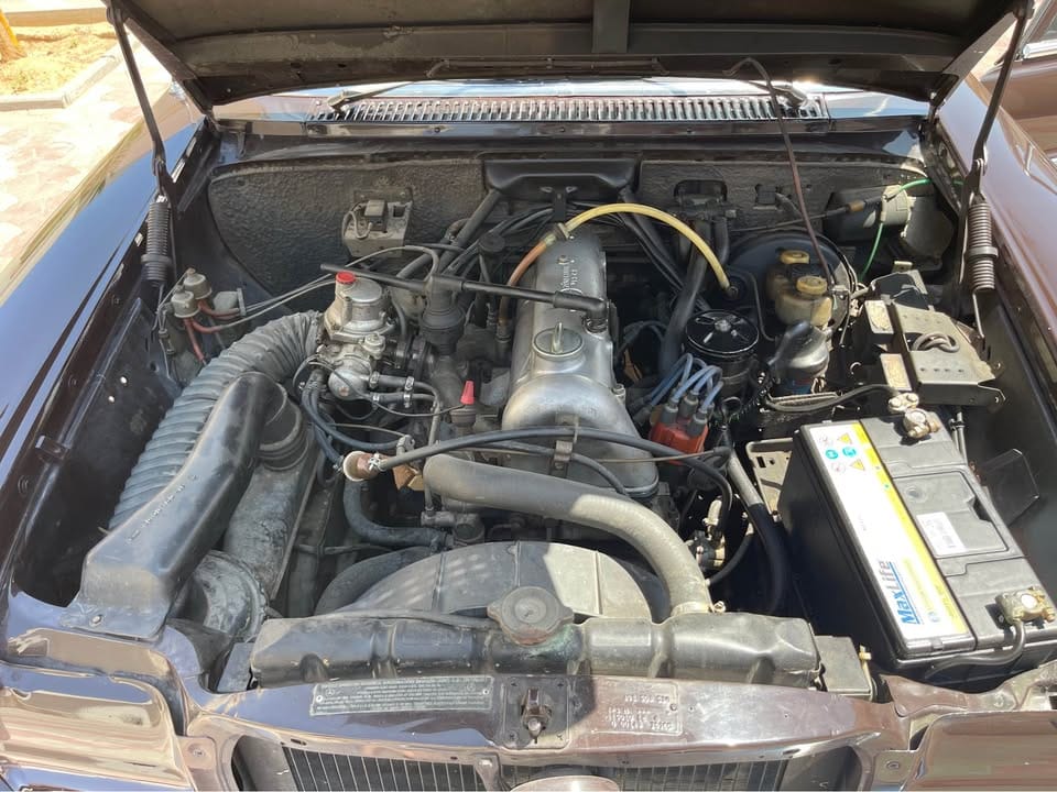 1971 Mercedes W115 220 — photo 7 of 8