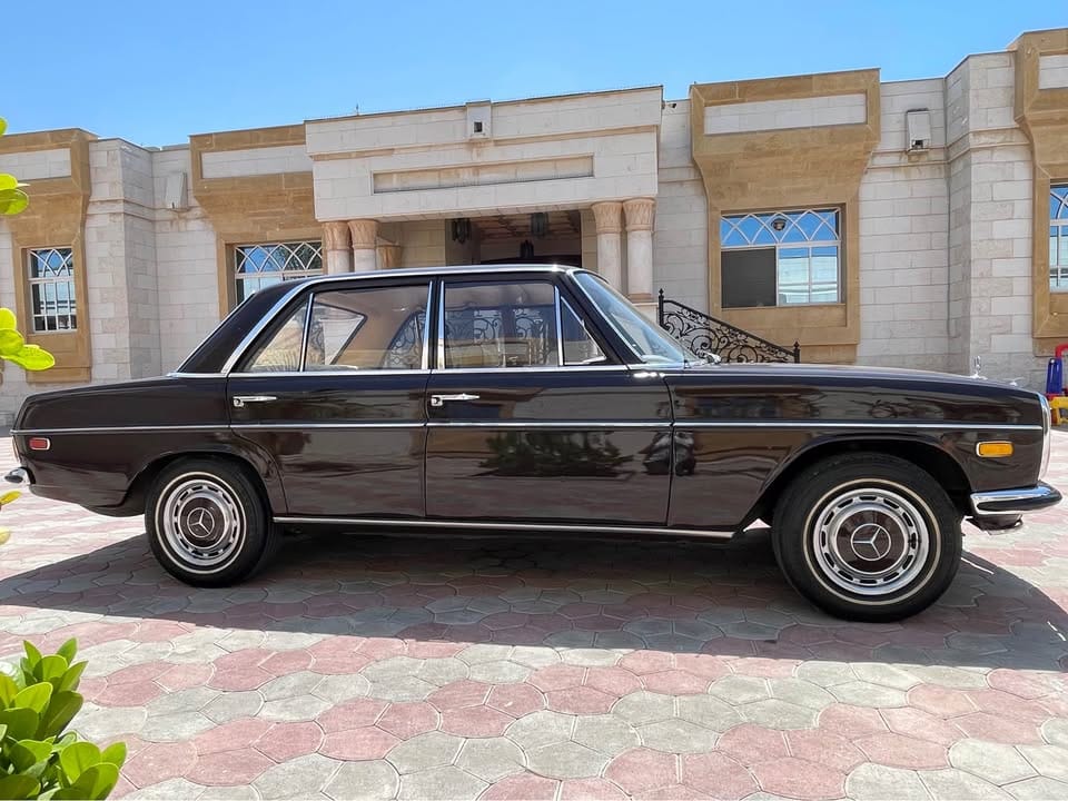 1971 Mercedes W115 220 — photo 8 of 8