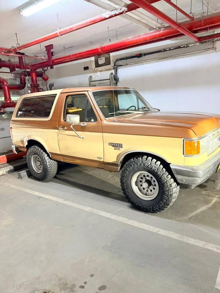 1987 Ford Bronco XLT [windsor 5.8ltr v8] rare one! — photo 2 of 8