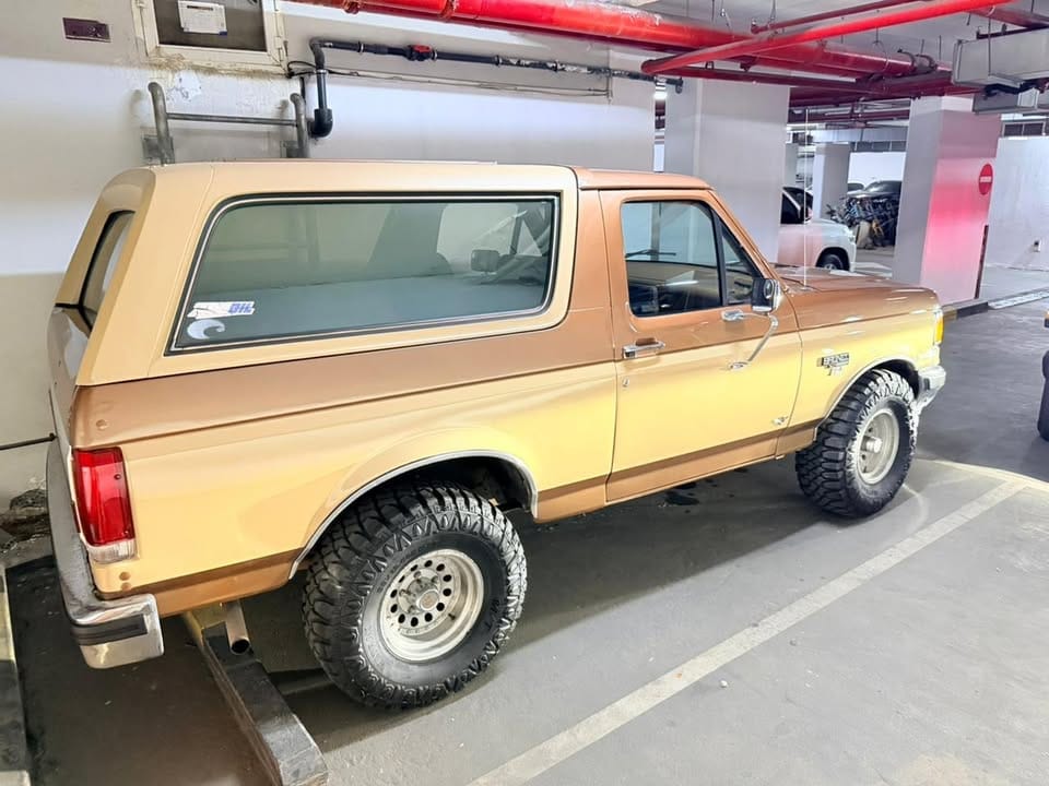 1987 Ford Bronco XLT [windsor 5.8ltr v8] rare one! — photo 3 of 8