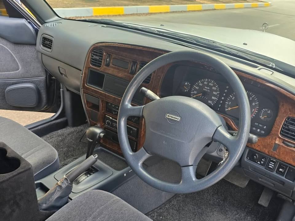 Nissan Mistsuoka Model 1996 — photo 12 of 17