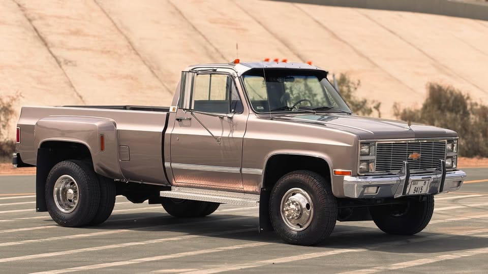 1981 Chevrolet k30 pickup (454 big block v8) — photo 8 of 20
