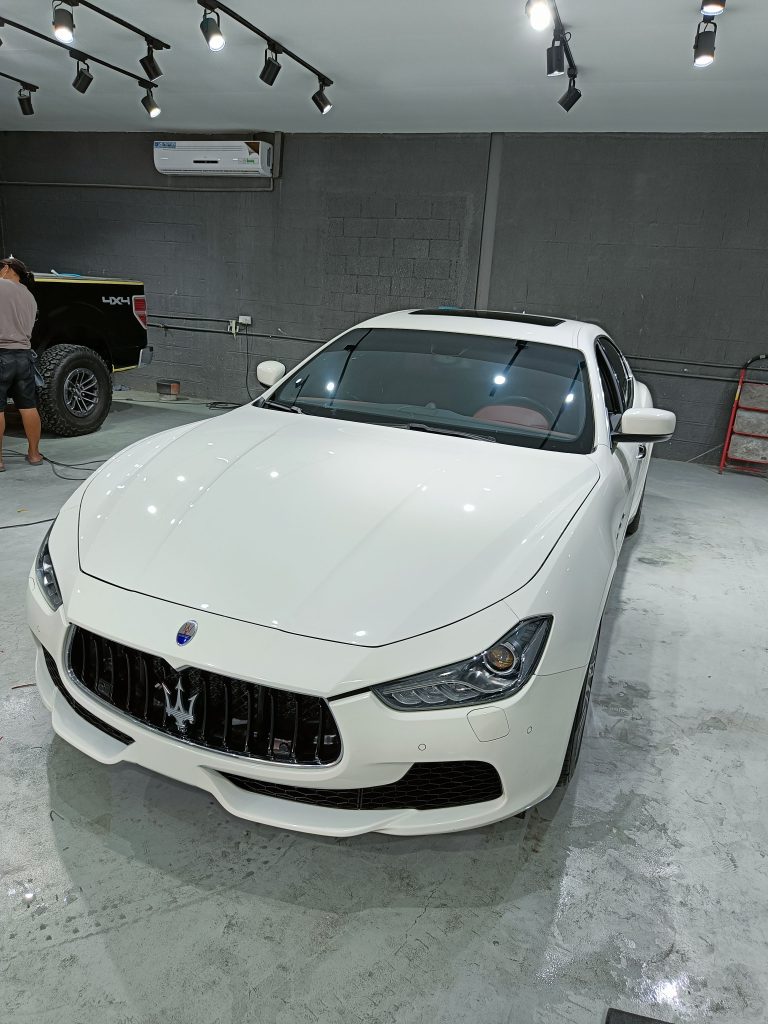 Garage photo 6