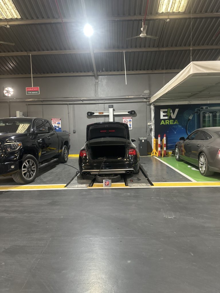 Garage photo 15