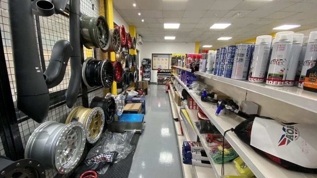 Garage photo 32