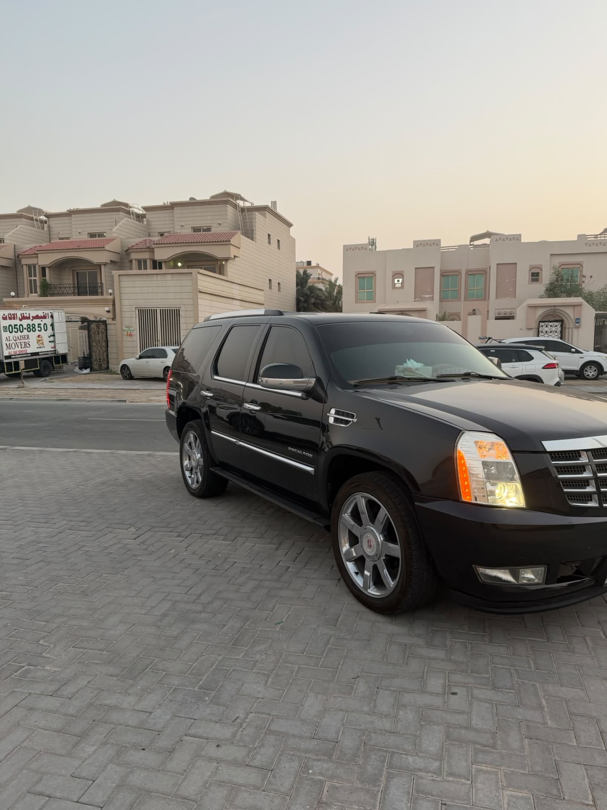 2012 Cadillac Escalade – Full Options — photo 2 of 11