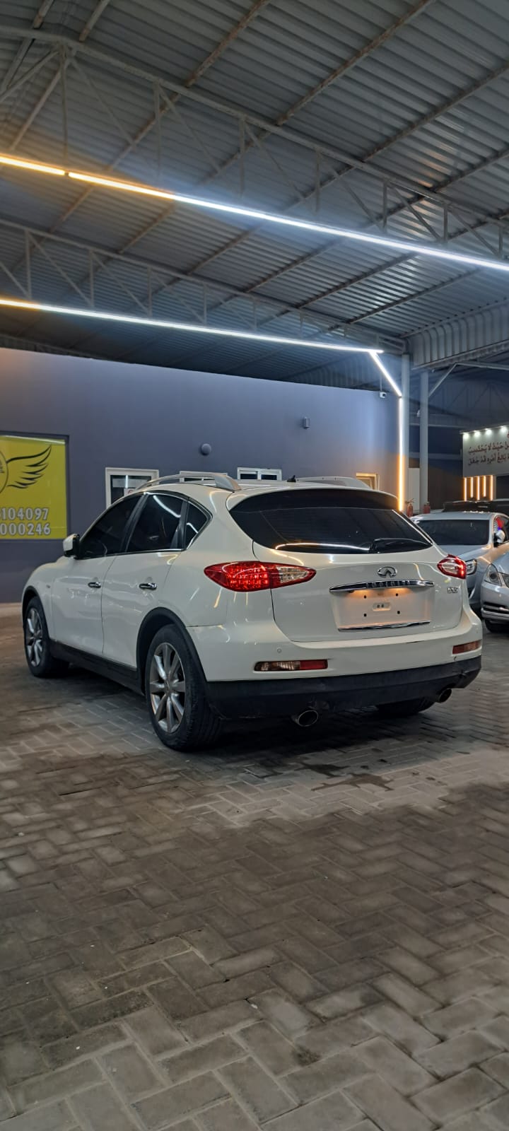 infinti EX37 — photo 3 of 6