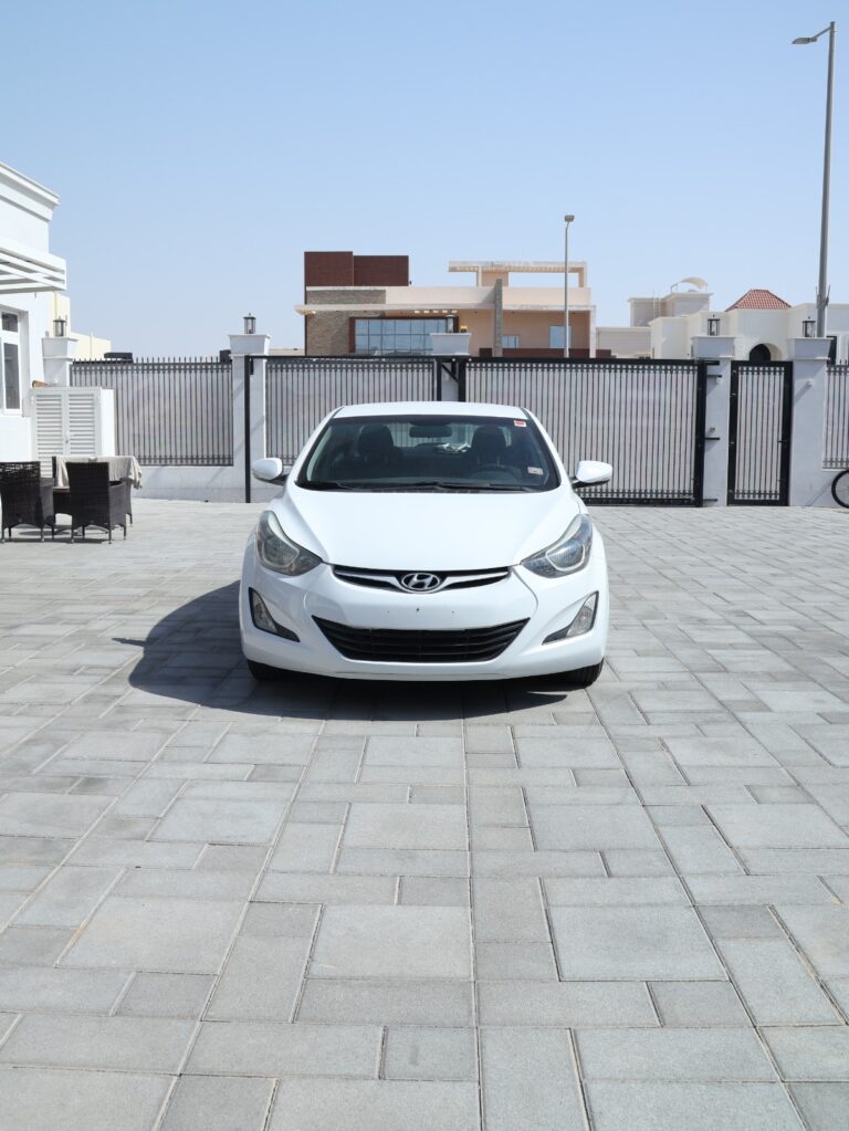 Hyundai Elantra 2015 for sale in Abu Dhabi, UAE