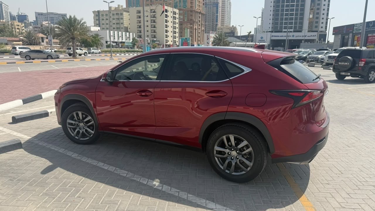 Lexus NX 200t 2.0 Turbo | 91,843 km | Beige Interior — photo 2 of 8