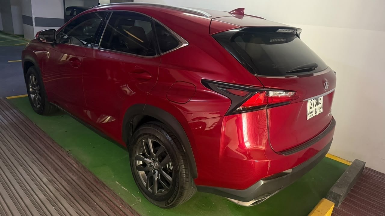 Lexus NX 200t 2.0 Turbo | 91,843 km | Beige Interior — photo 7 of 8