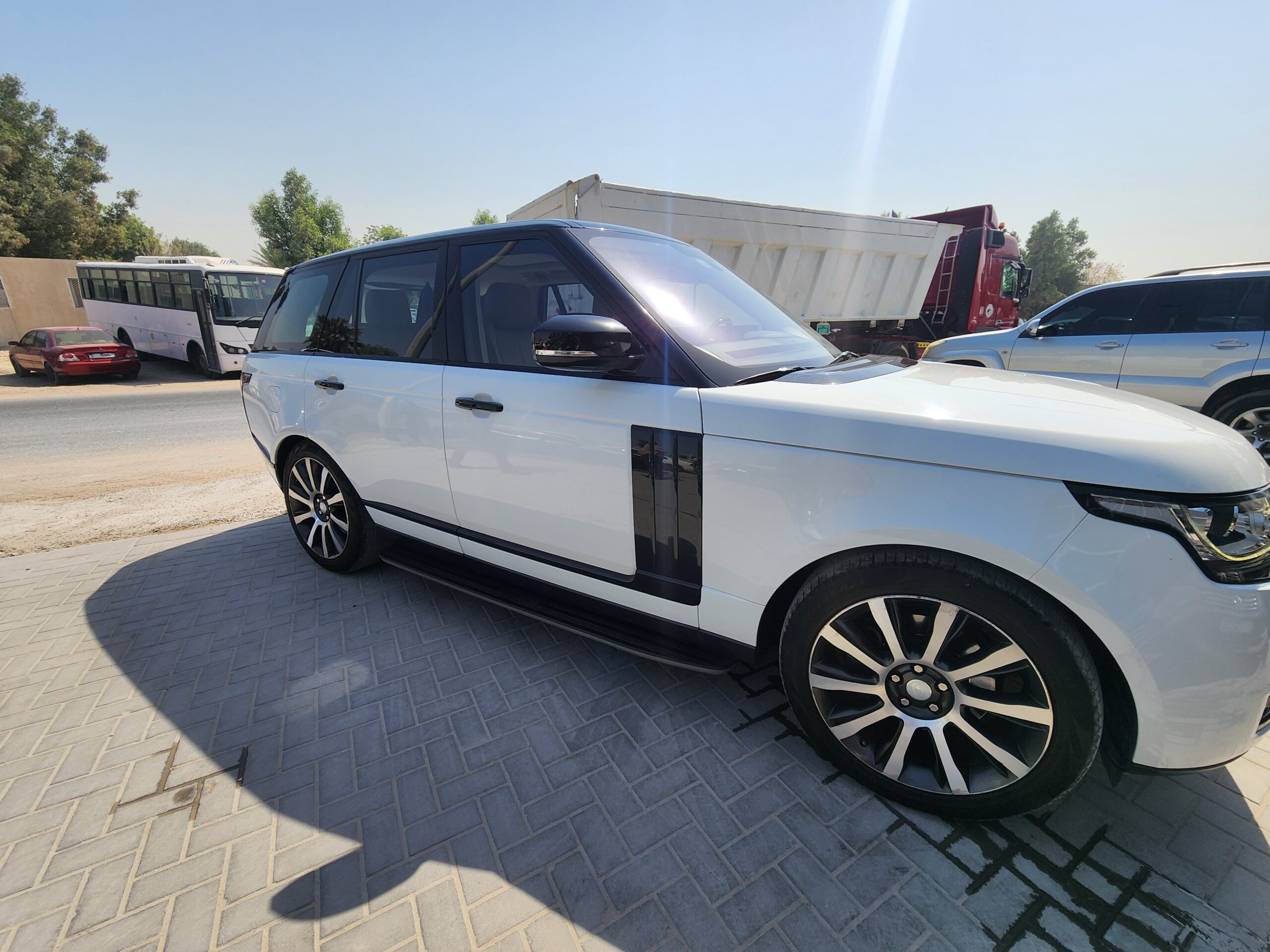 2016 Range Rover HSE 5.0L V8 – Available for Sale for sale in Dubai, UAE – photo 4 of 12