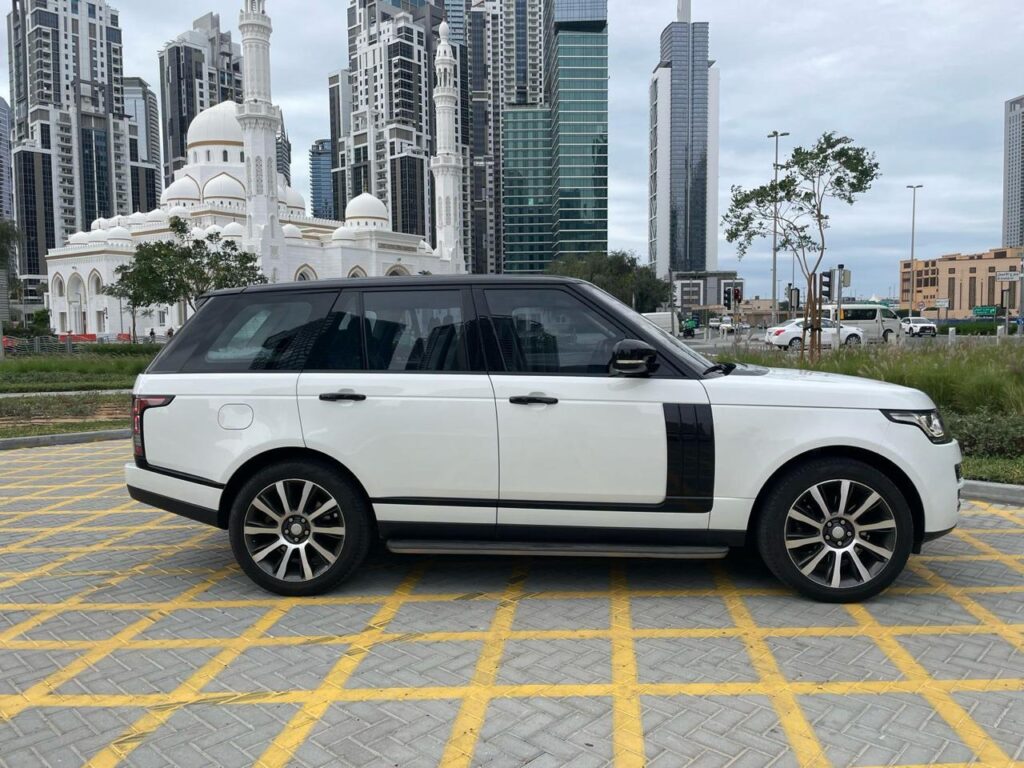 2016 Range Rover HSE 5.0L V8 – Available for Sale for sale in Dubai, UAE – photo 1 of 12