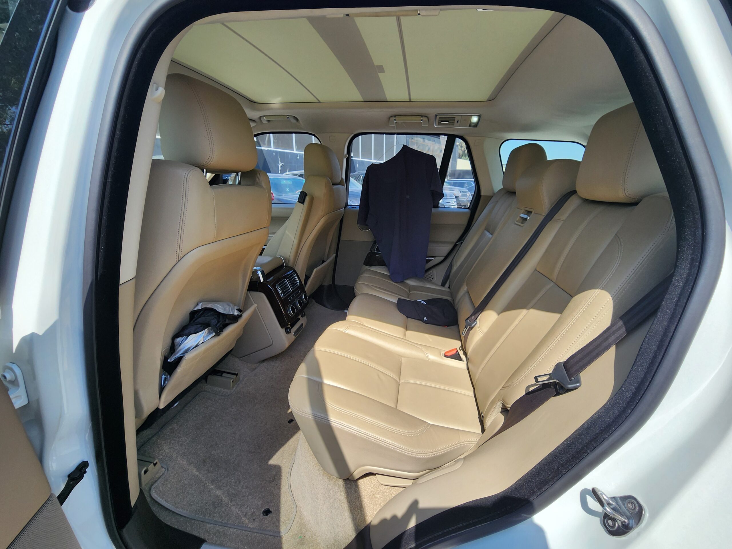2016 Range Rover HSE 5.0L V8 – Available for Sale for sale in Dubai, UAE – photo 12 of 12