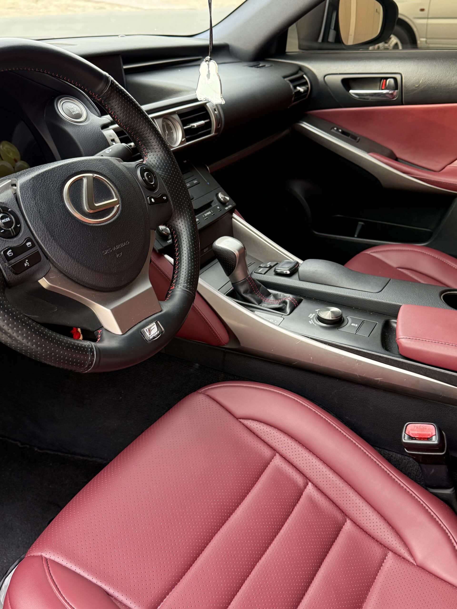 Lexus IS350F 2016 GCC for sale in Dubai, UAE – photo 3 of 4