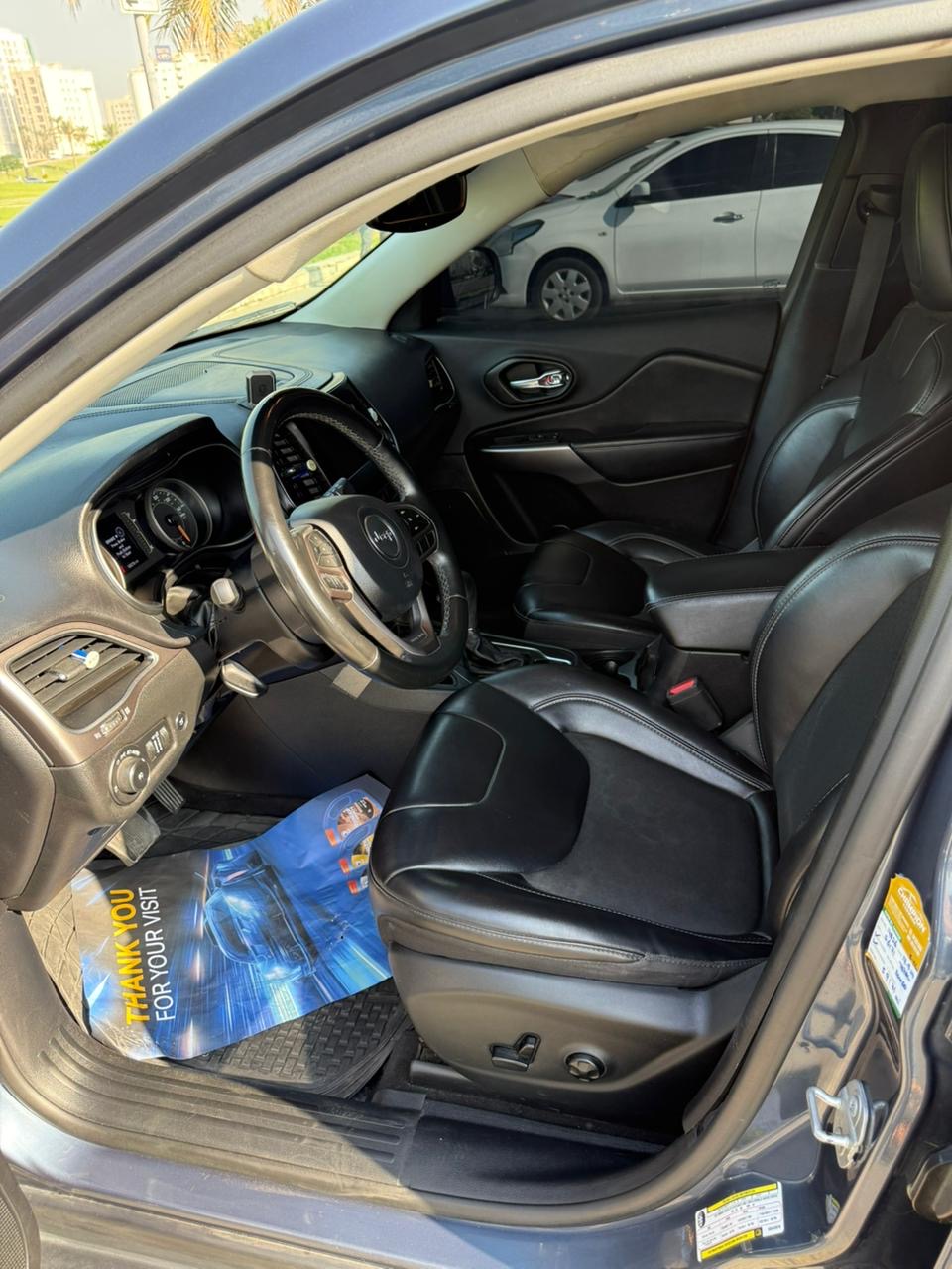 Jeep Cherokee 2019 for sale in Sharjah, UAE – photo 16 of 20