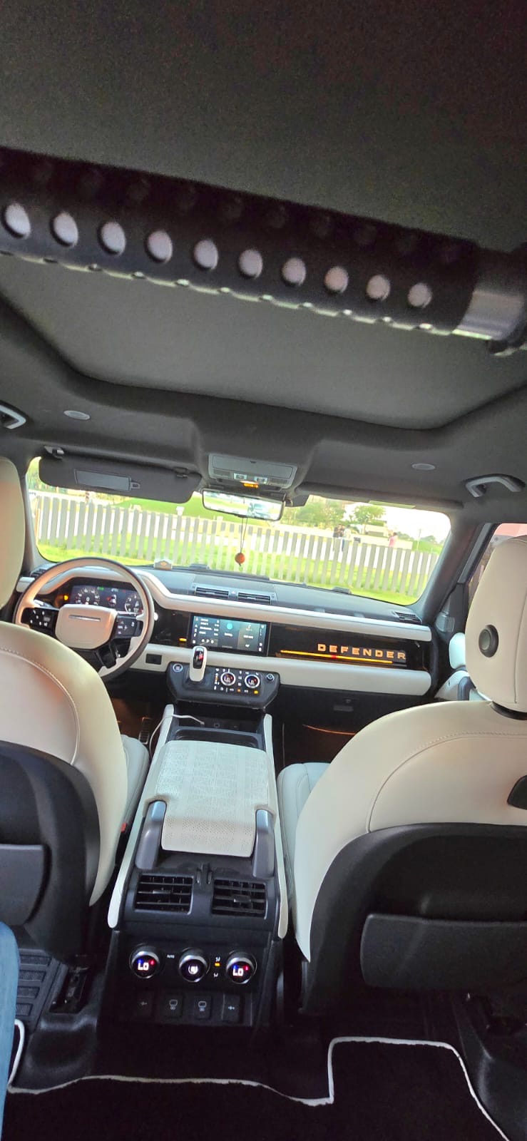 Land Rover Defender 110 P400 HSE| 2021 — photo 11 of 14