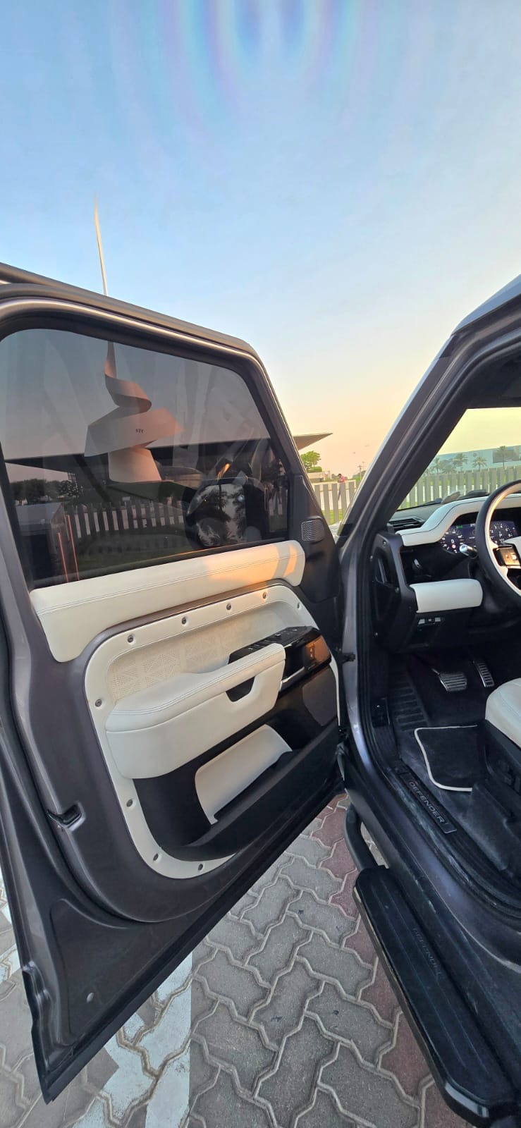 Land Rover Defender 110 P400 HSE| 2021 — photo 13 of 14