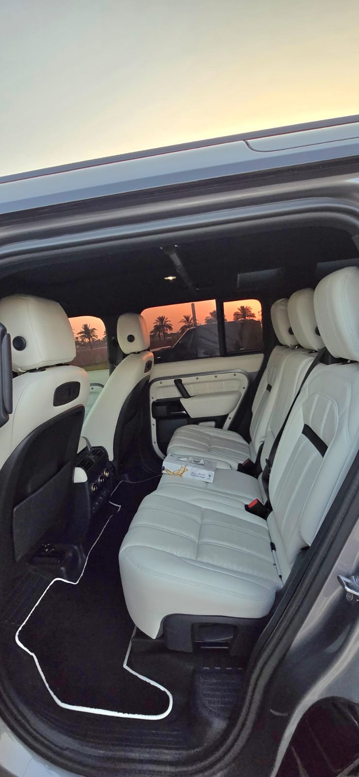 Land Rover Defender 110 P400 HSE| 2021 — photo 14 of 14