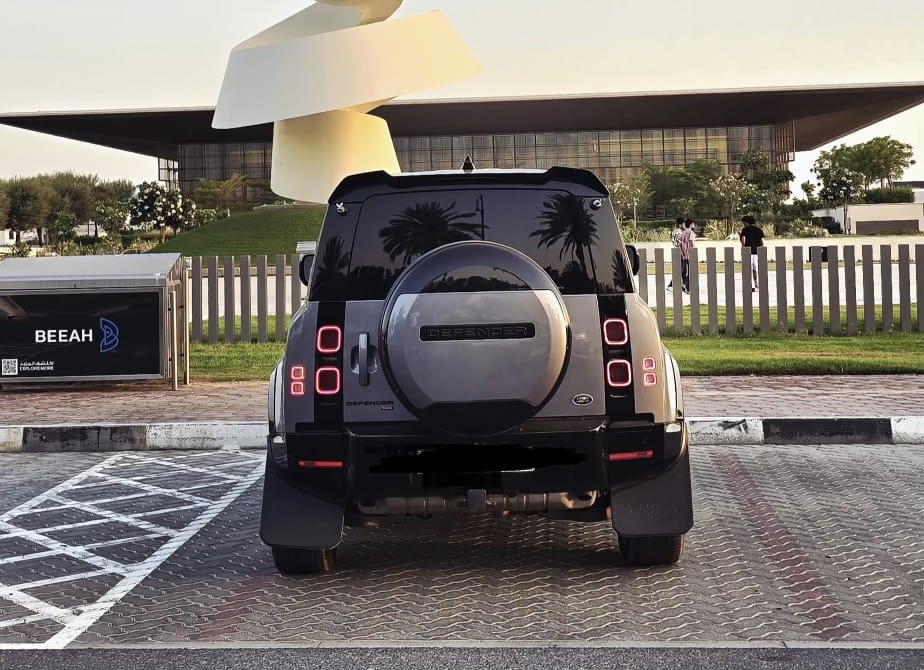 Land Rover Defender 110 P400 HSE| 2021 — photo 6 of 14