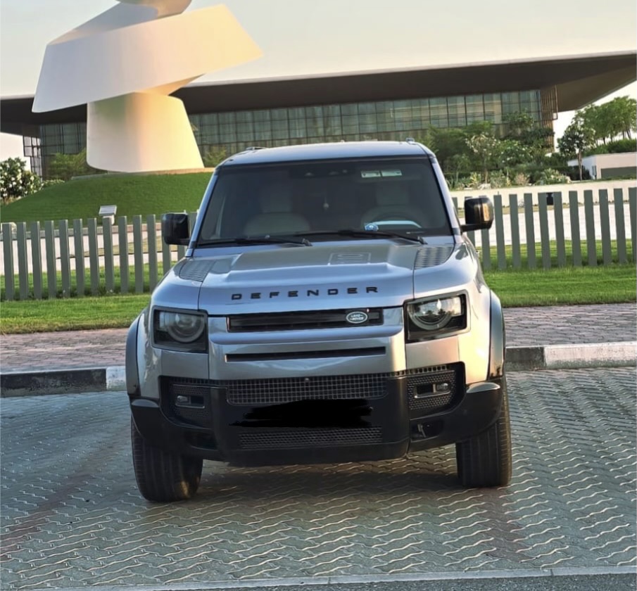 Land Rover Defender 110 P400 HSE| 2021 — photo 8 of 14