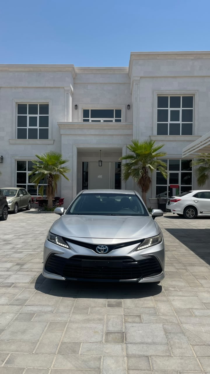 Toyota Camry H 2022 for sale in Abu Dhabi, UAE