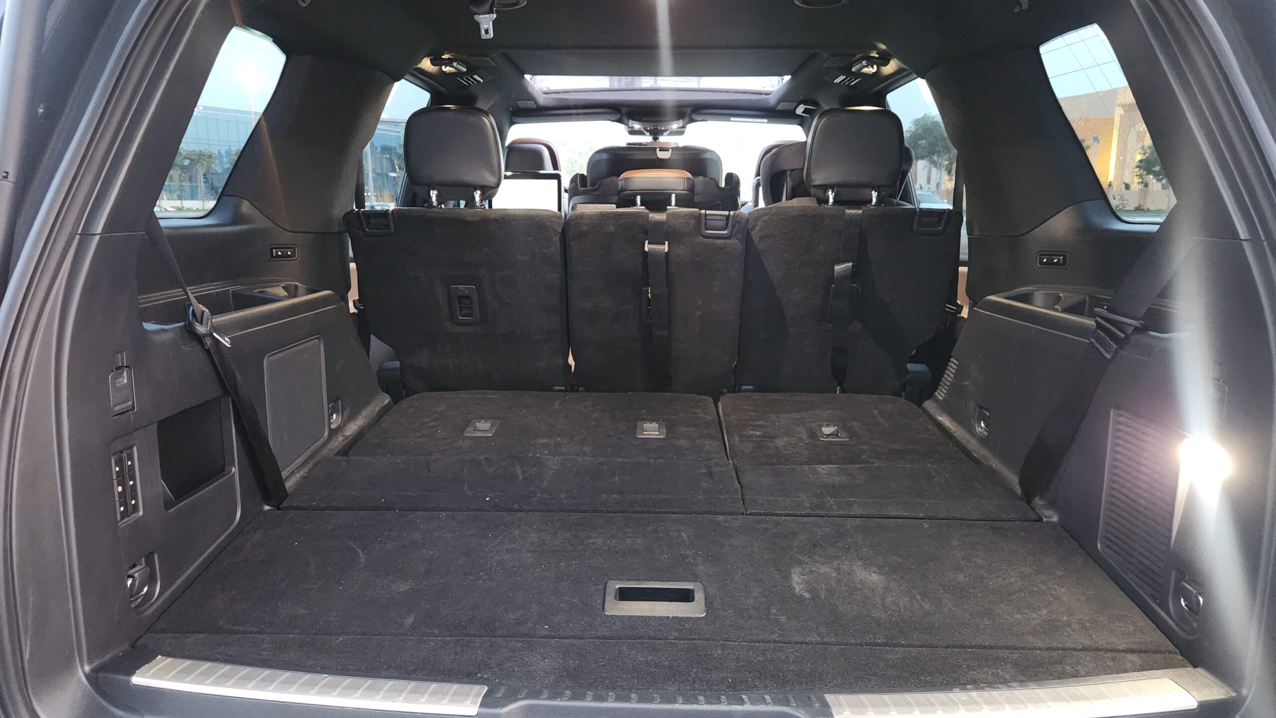 2023 Lincoln Navigator — photo 2 of 3