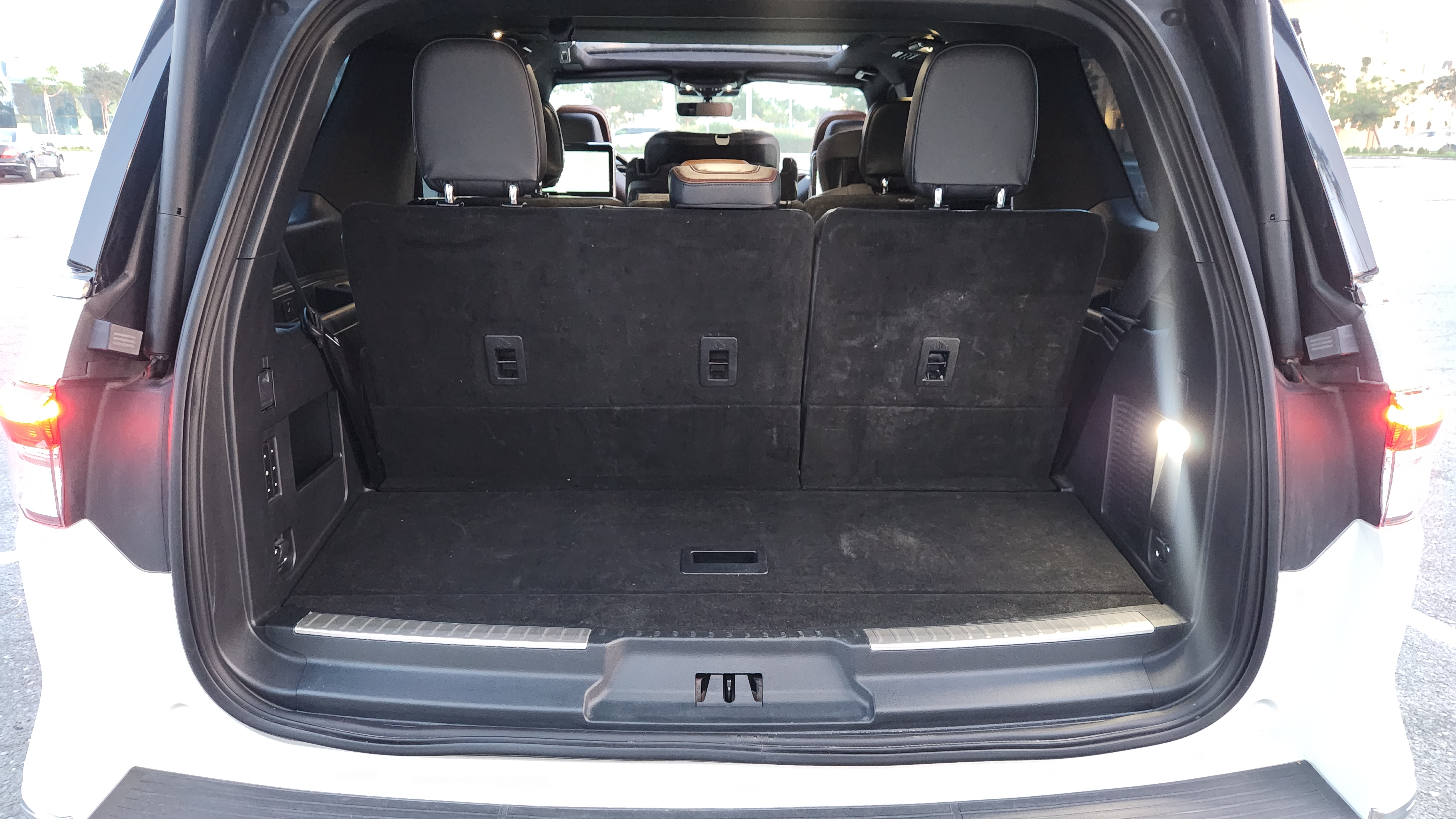2023 Lincoln Navigator — photo 3 of 3