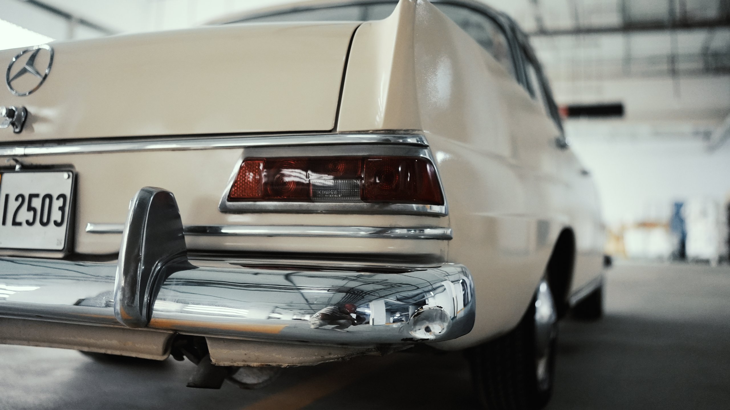 Mercedes-Benz 230 Fintail (W110), 1967. Rare twin carb car with the four speed floor shift manual. for sale in Dubai, UAE – photo 10 of 20