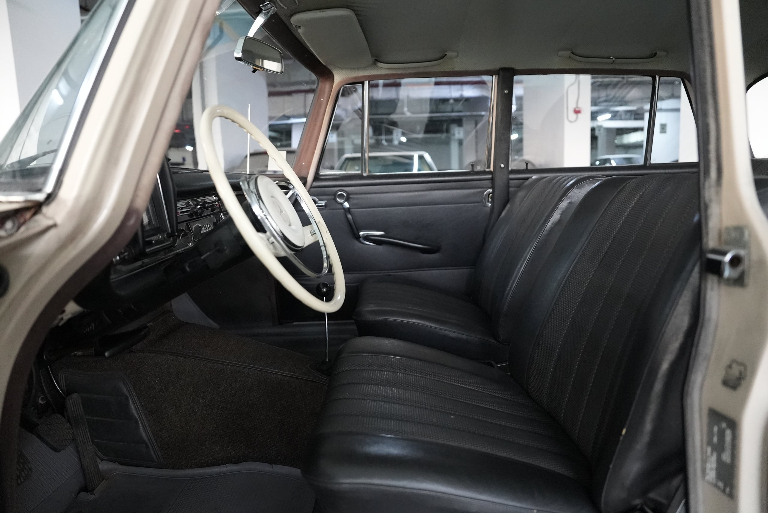 Mercedes-Benz 230 Fintail (W110), 1967. Rare twin carb car with the four speed floor shift manual. for sale in Dubai, UAE – photo 19 of 20