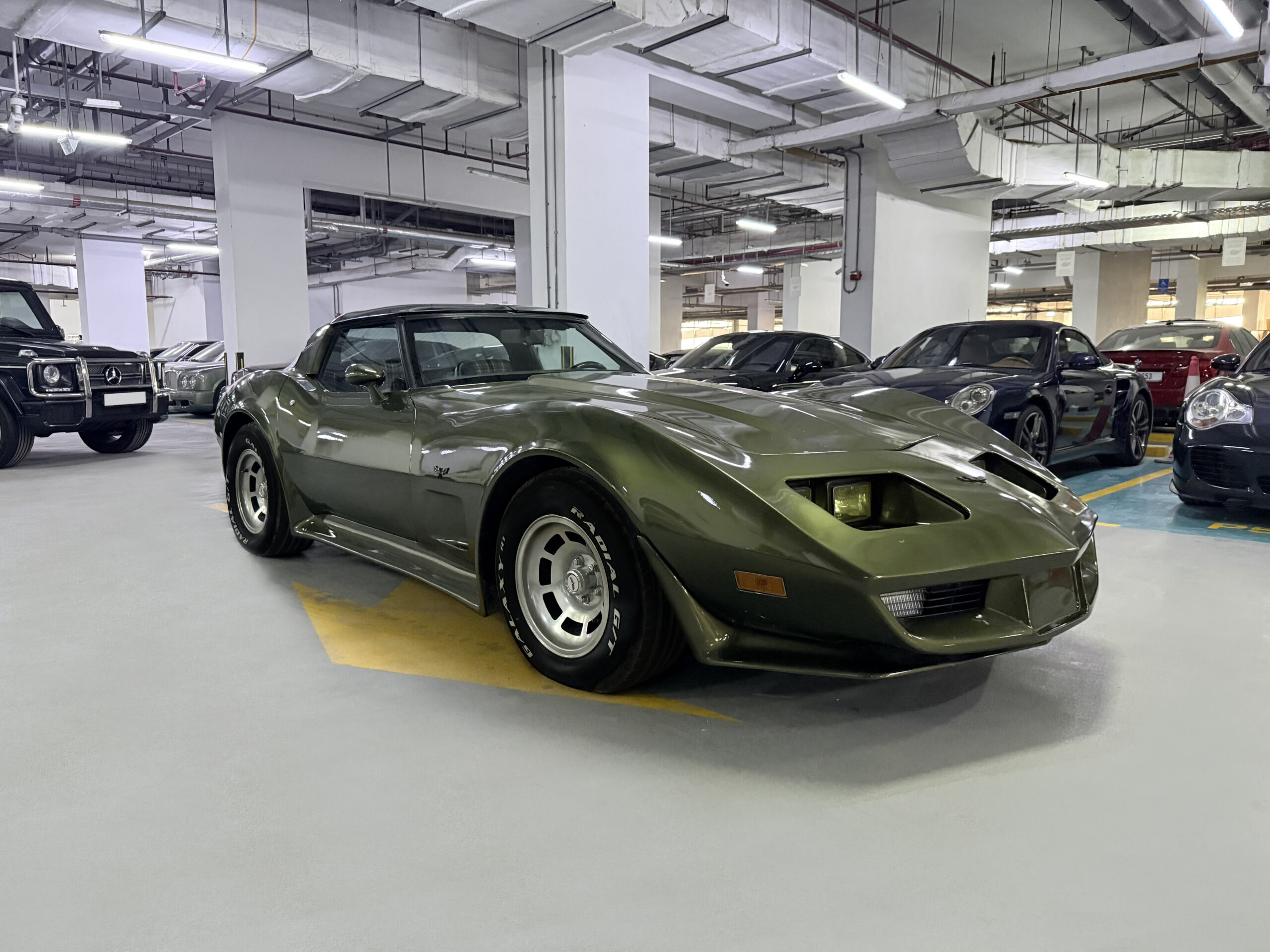 Corvette C3 1979 RestoMod in Olive Green for sale in Dubai, UAE – photo 2 of 5