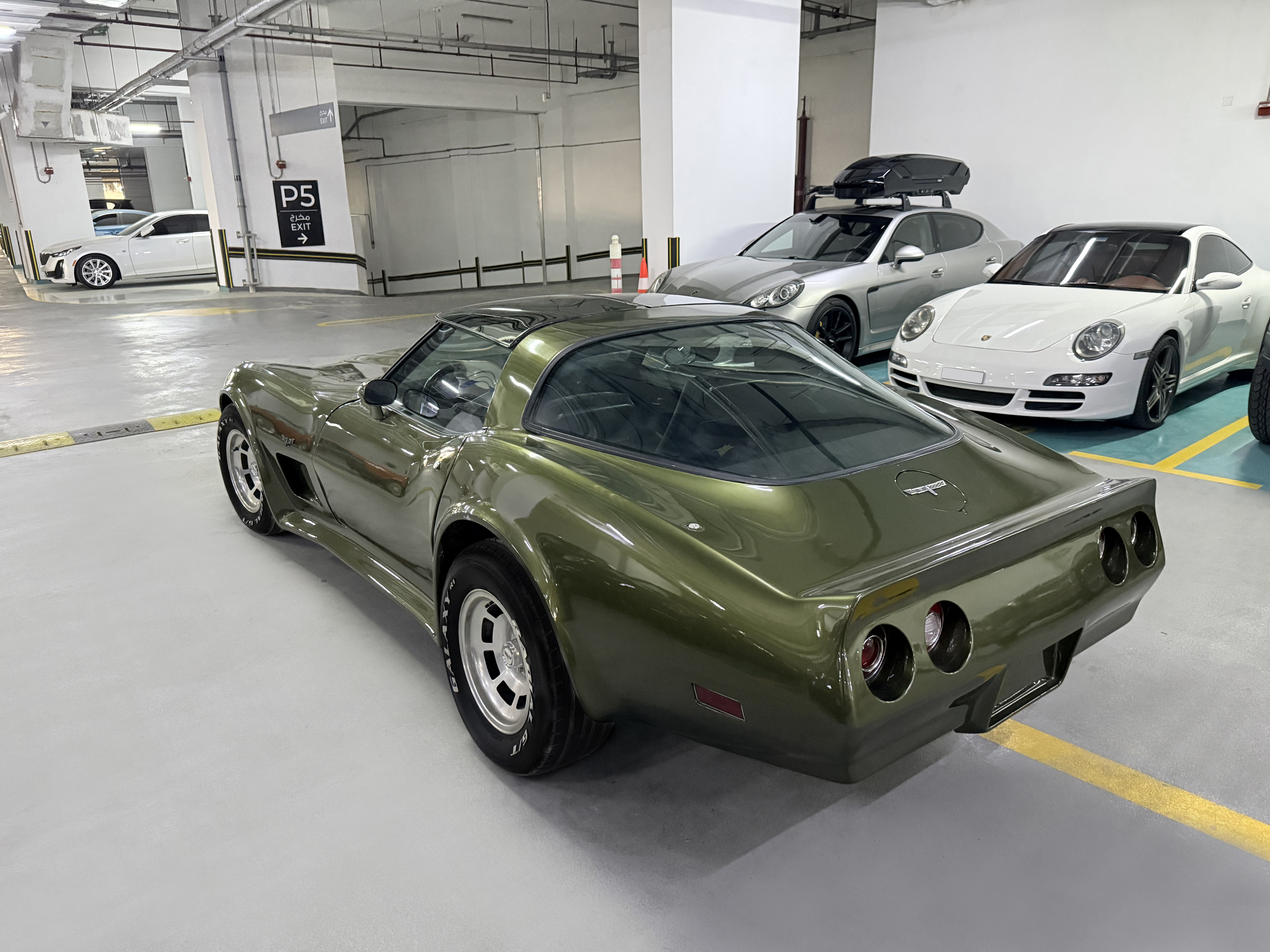 Corvette C3 1979 RestoMod in Olive Green for sale in Dubai, UAE – photo 5 of 5
