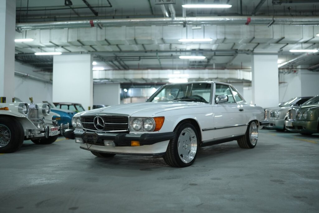 1986 Mercedes-Benz SL 560 R107 Excellent Condition | Recent repairs around 15K AED for sale in Dubai, UAE – photo 1 of 20