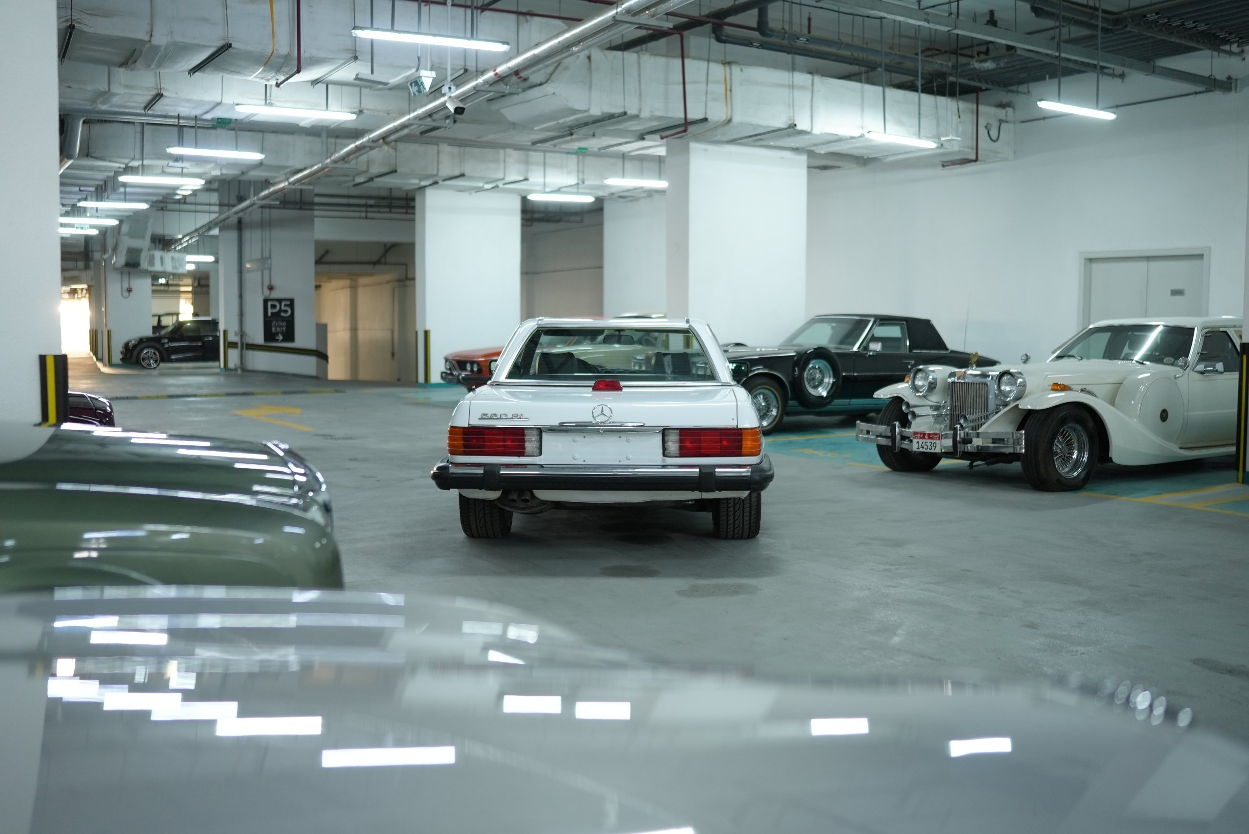 1986 Mercedes-Benz SL 560 R107 Excellent Condition | Recent repairs around 15K AED for sale in Dubai, UAE – photo 14 of 20