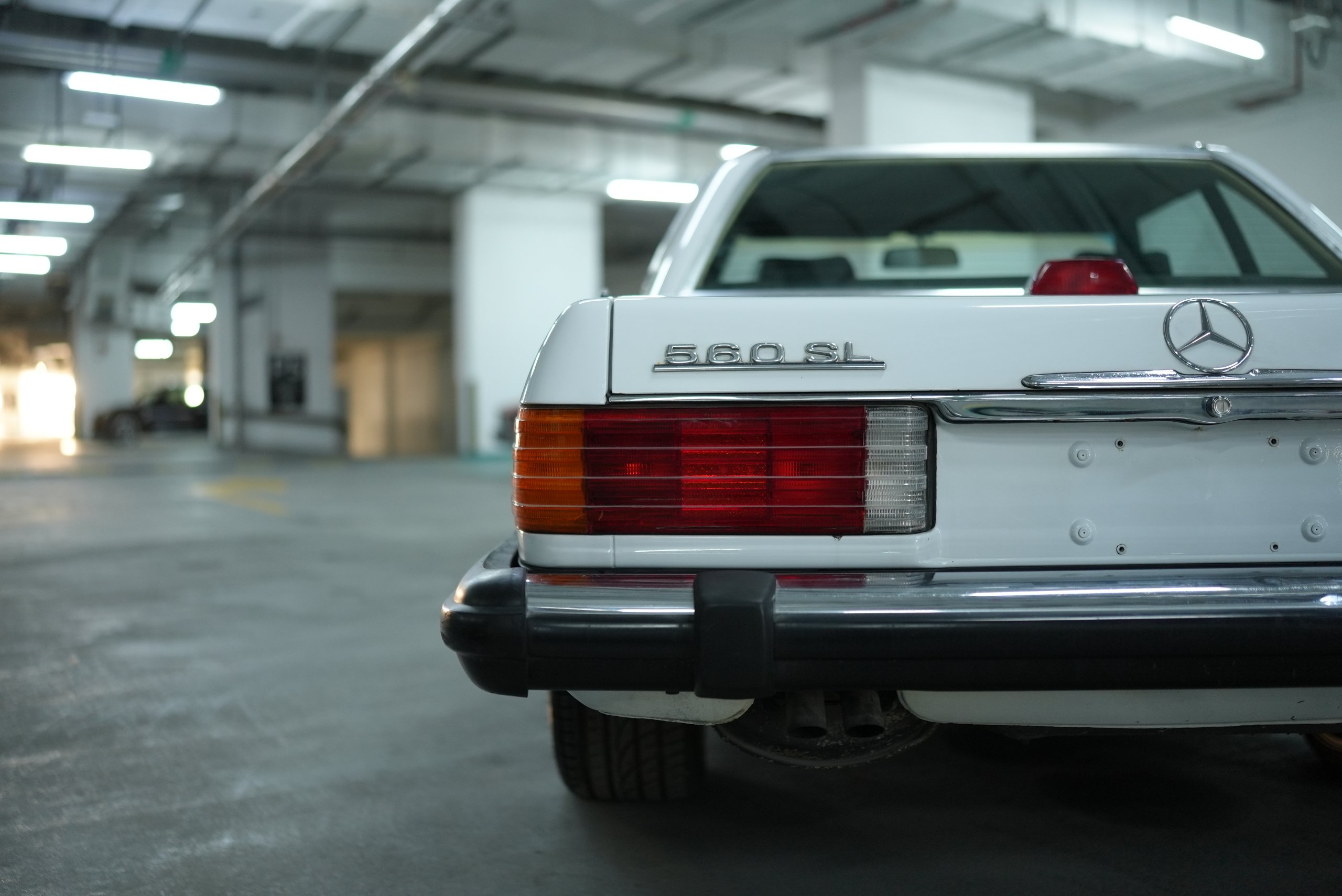 1986 Mercedes-Benz SL 560 R107 Excellent Condition | Recent repairs around 15K AED for sale in Dubai, UAE – photo 17 of 20