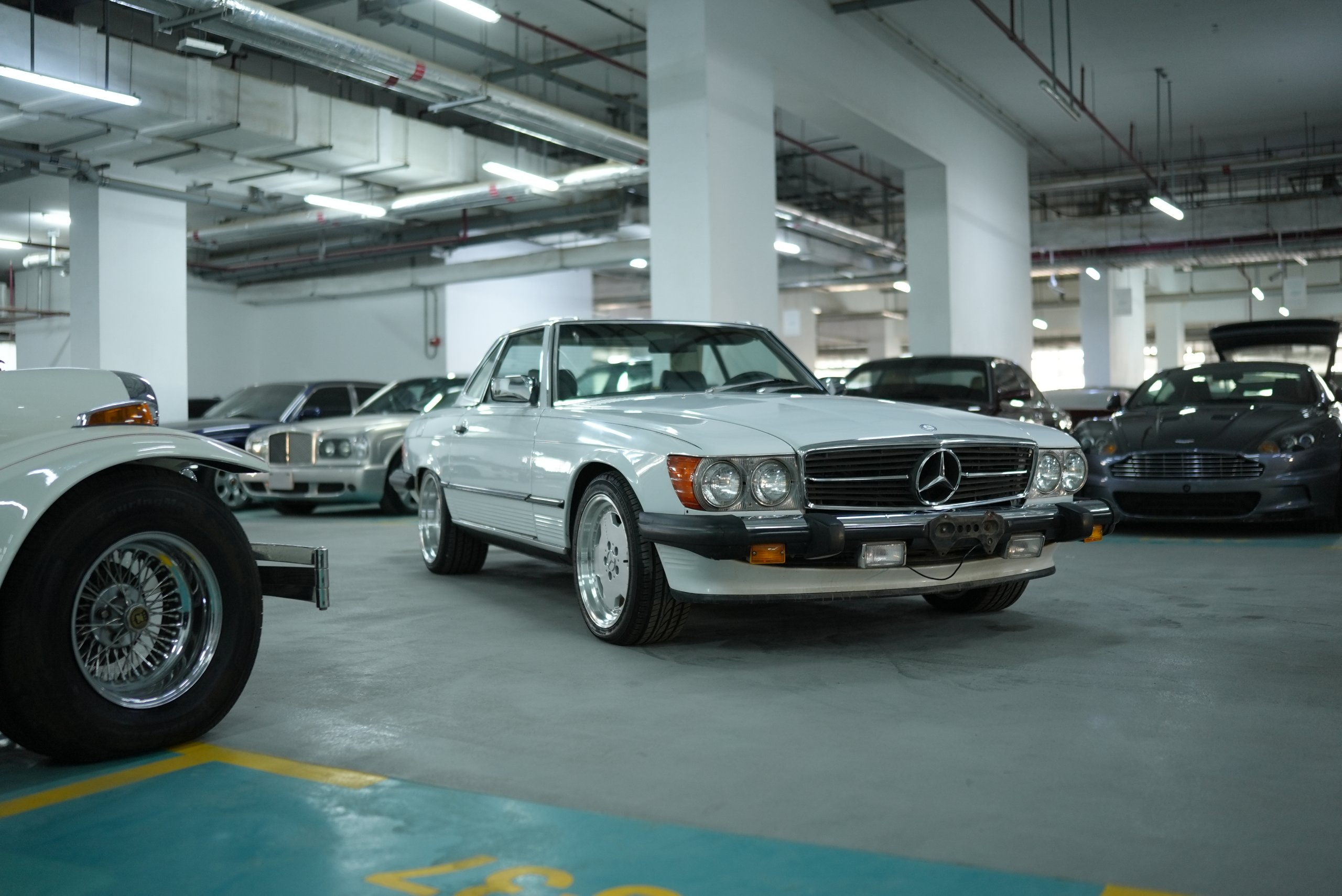 1986 Mercedes-Benz SL 560 R107 Excellent Condition | Recent repairs around 15K AED for sale in Dubai, UAE – photo 18 of 20