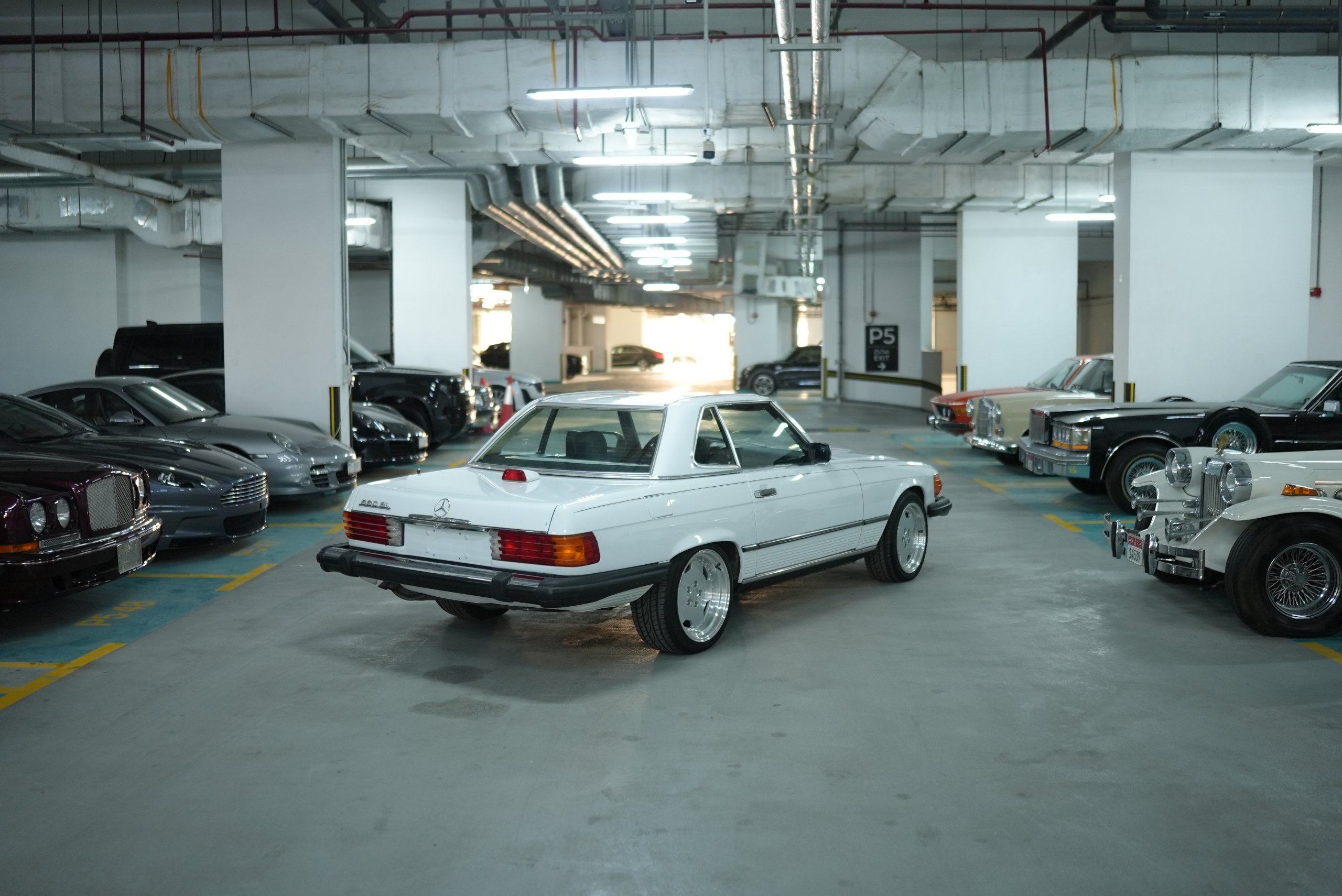 1986 Mercedes-Benz SL 560 R107 Excellent Condition | Recent repairs around 15K AED for sale in Dubai, UAE – photo 19 of 20