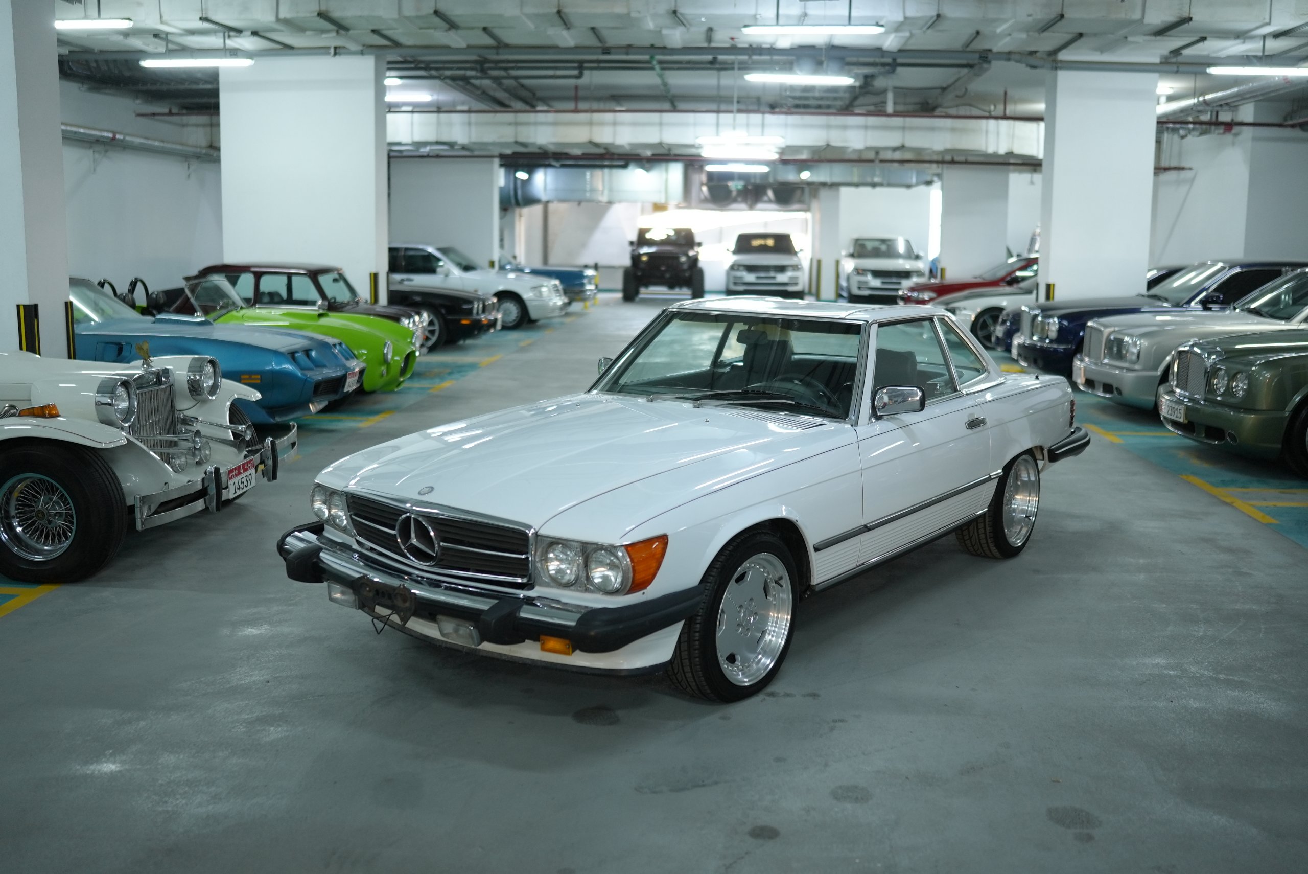 1986 Mercedes-Benz SL 560 R107 Excellent Condition | Recent repairs around 15K AED for sale in Dubai, UAE – photo 2 of 20