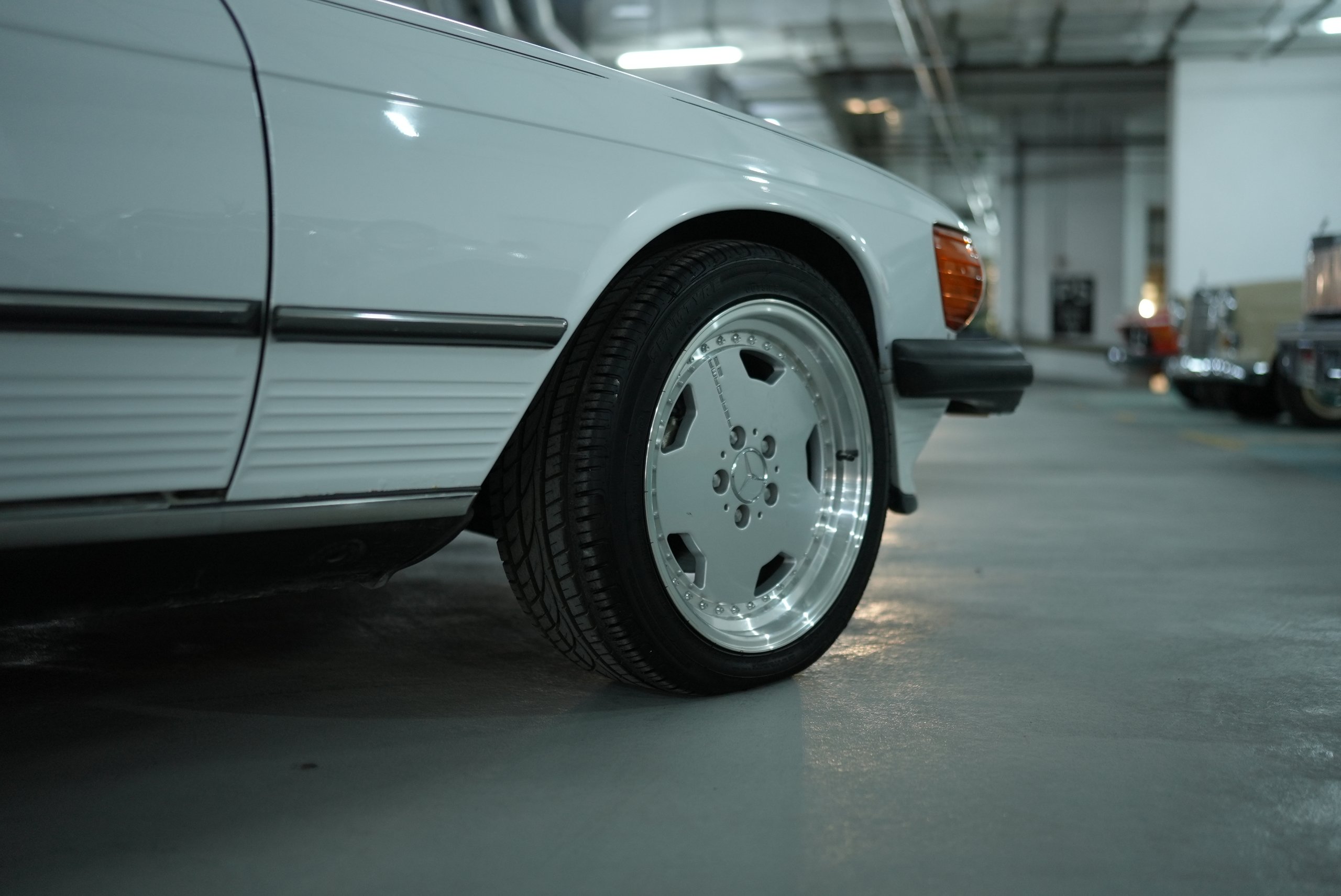 1986 Mercedes-Benz SL 560 R107 Excellent Condition | Recent repairs around 15K AED for sale in Dubai, UAE – photo 20 of 20