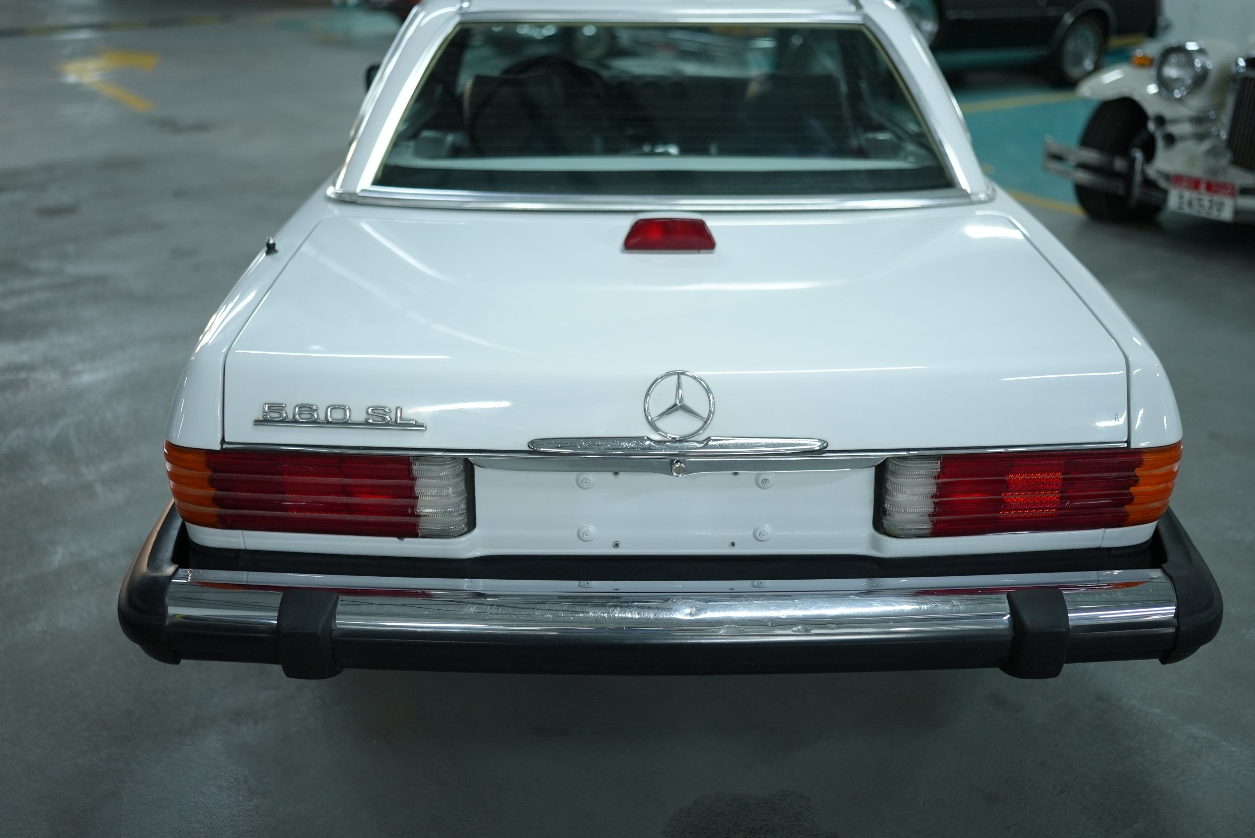 1986 Mercedes-Benz SL 560 R107 Excellent Condition | Recent repairs around 15K AED for sale in Dubai, UAE – photo 5 of 20