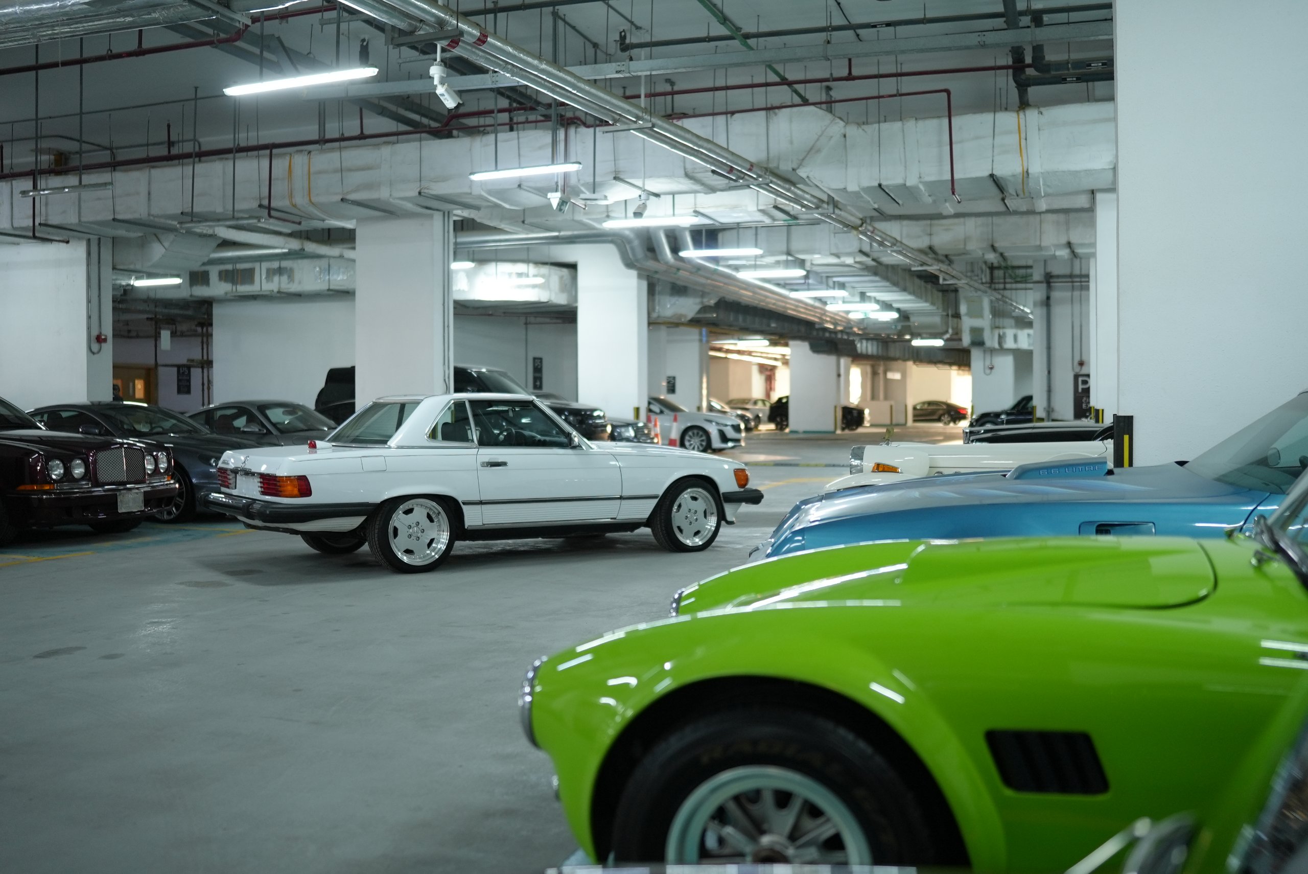 1986 Mercedes-Benz SL 560 R107 Excellent Condition | Recent repairs around 15K AED for sale in Dubai, UAE – photo 7 of 20