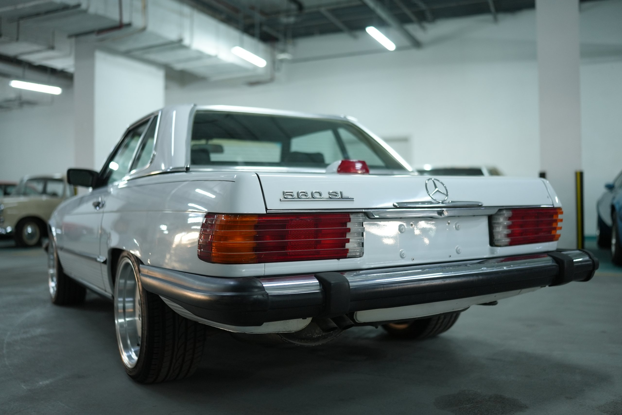 1986 Mercedes-Benz SL 560 R107 Excellent Condition | Recent repairs around 15K AED for sale in Dubai, UAE – photo 8 of 20