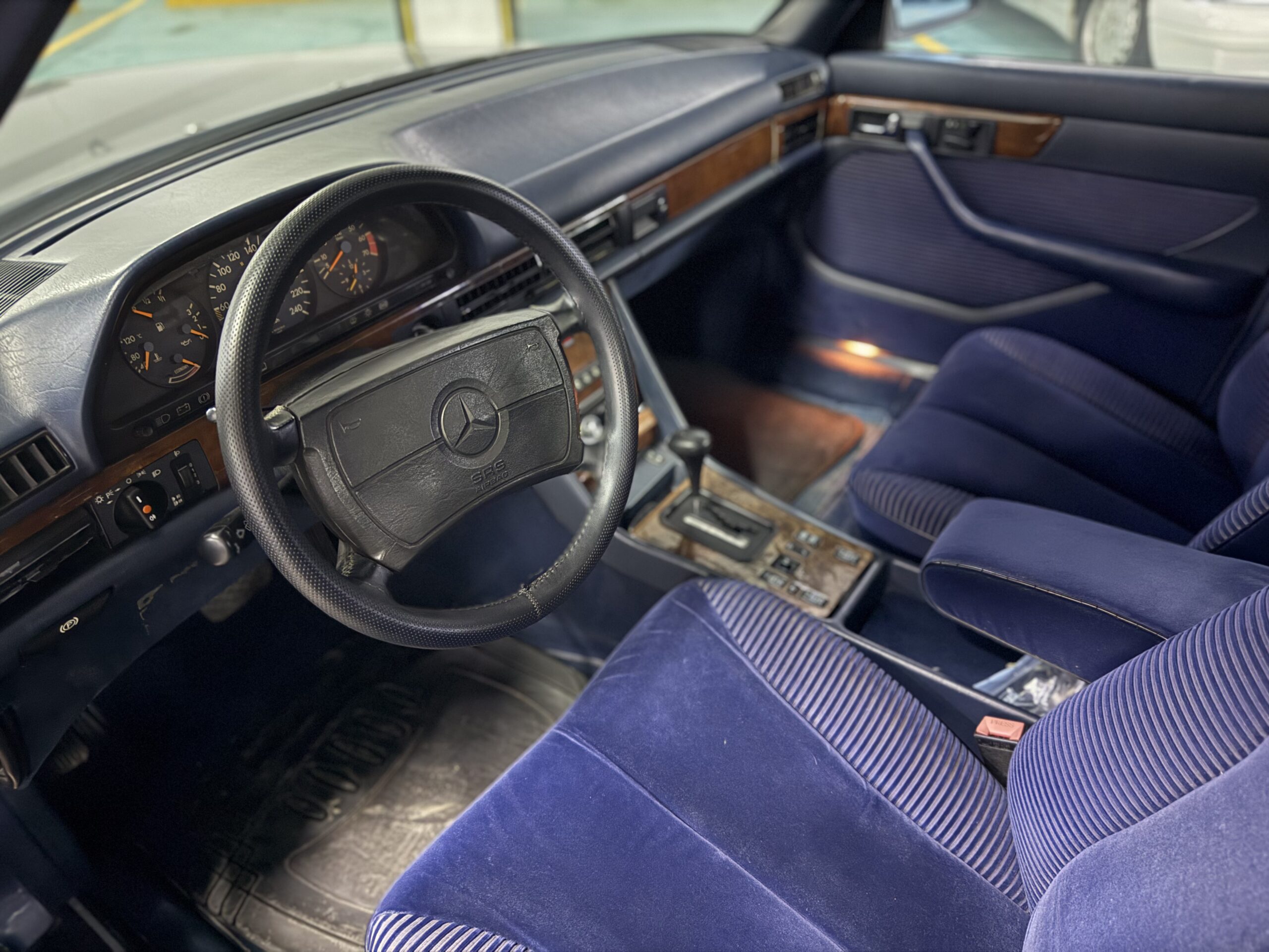 1990 Mercedes-Benz S-Class SEL 560 - Japanese Specs for sale in Dubai, UAE – photo 11 of 17