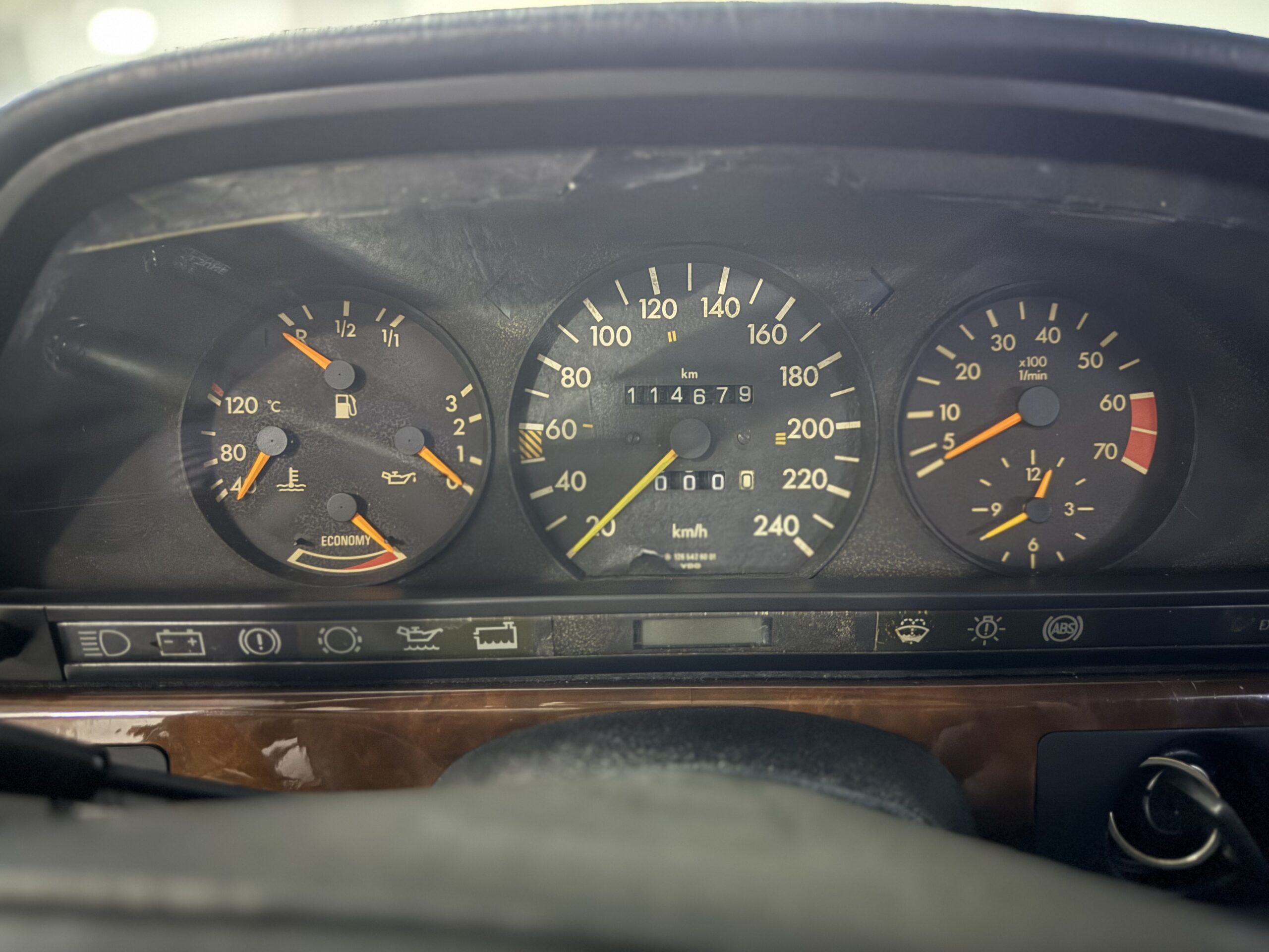 1990 Mercedes-Benz S-Class SEL 560 - Japanese Specs for sale in Dubai, UAE – photo 17 of 17