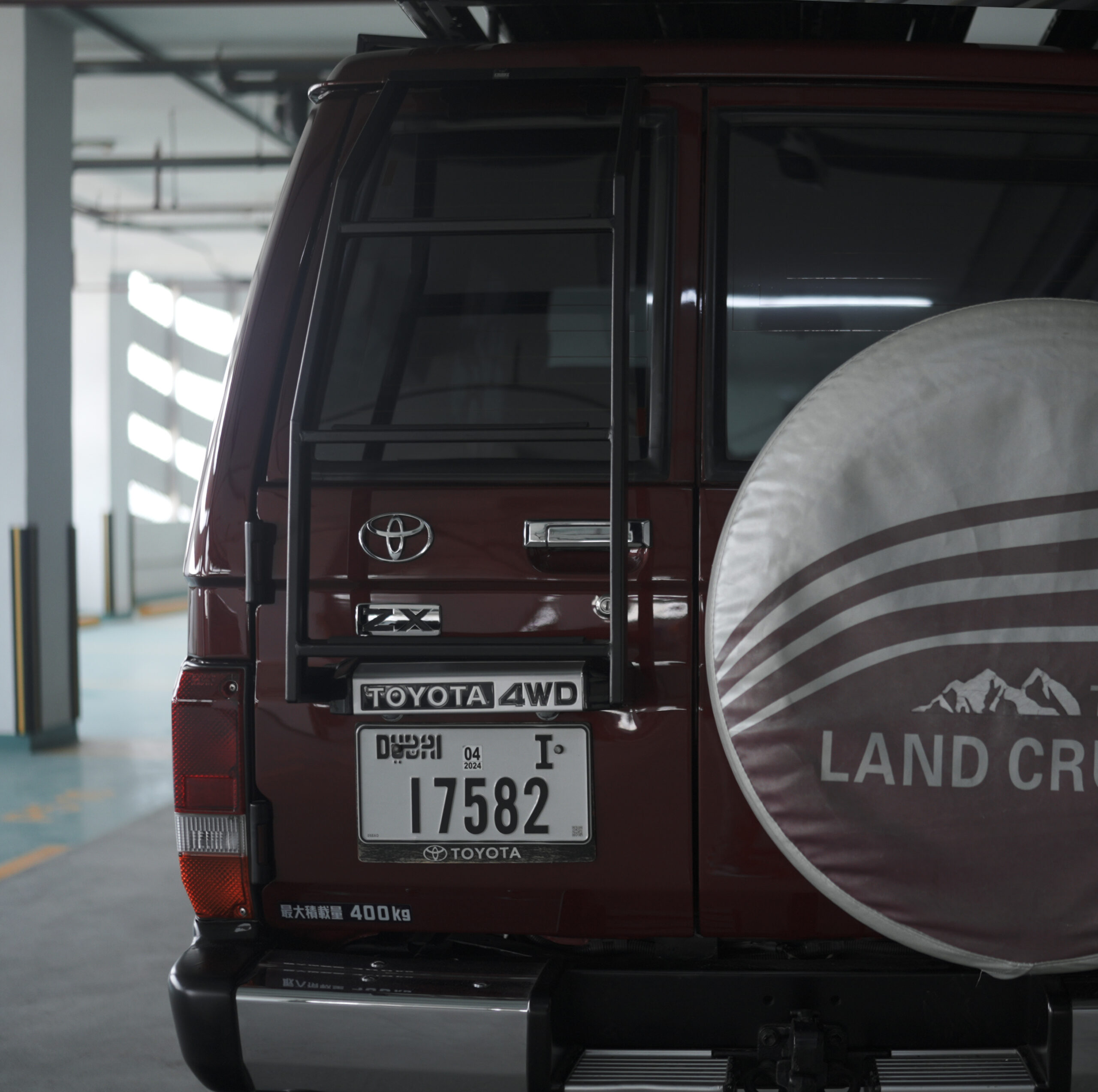 1991 Toyota Land Cruiser 70 Mountain Edition Inspired for sale in Dubai, UAE – photo 4 of 7