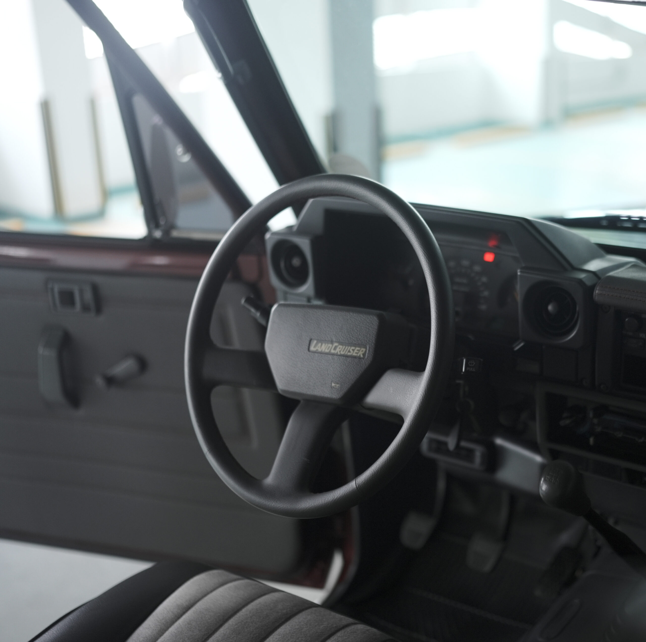 1991 Toyota Land Cruiser 70 Mountain Edition Inspired for sale in Dubai, UAE – photo 6 of 7