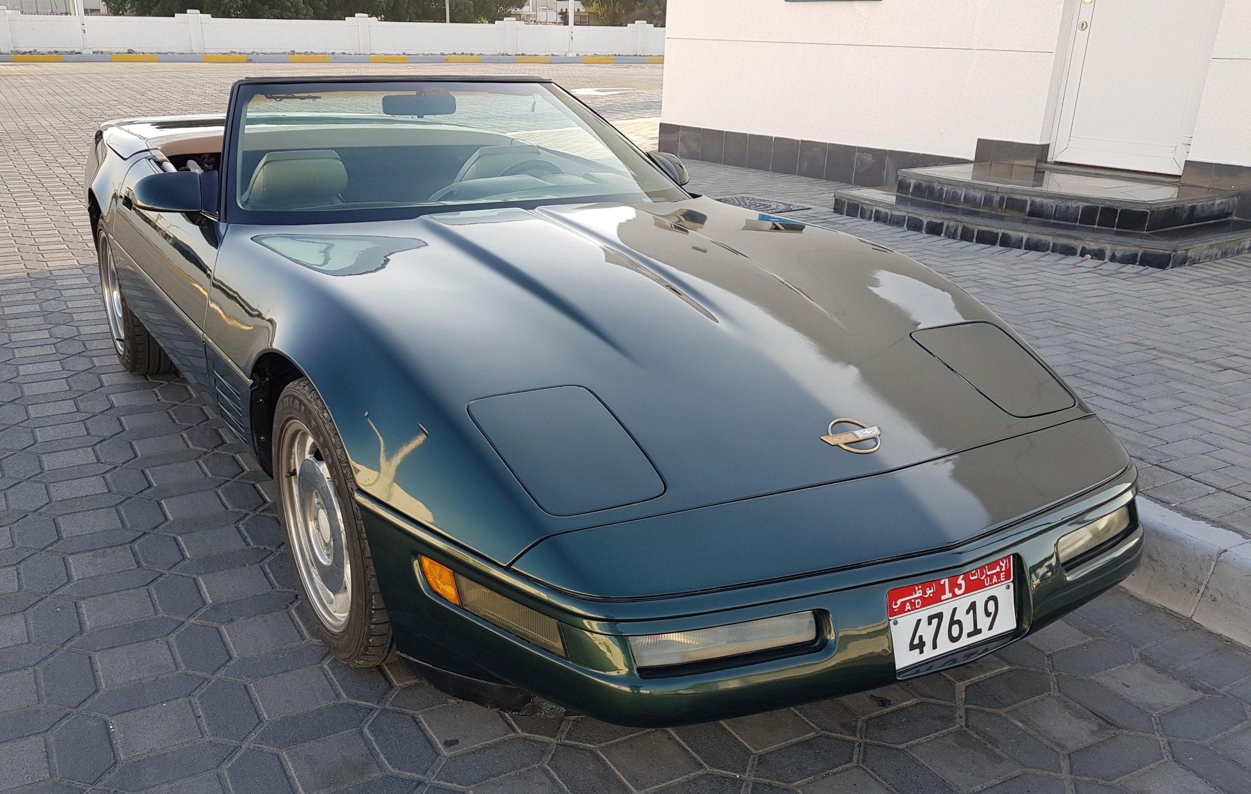 1992 Corvette LT1 Convertible for sale in Abu Dhabi, UAE – photo 2 of 9
