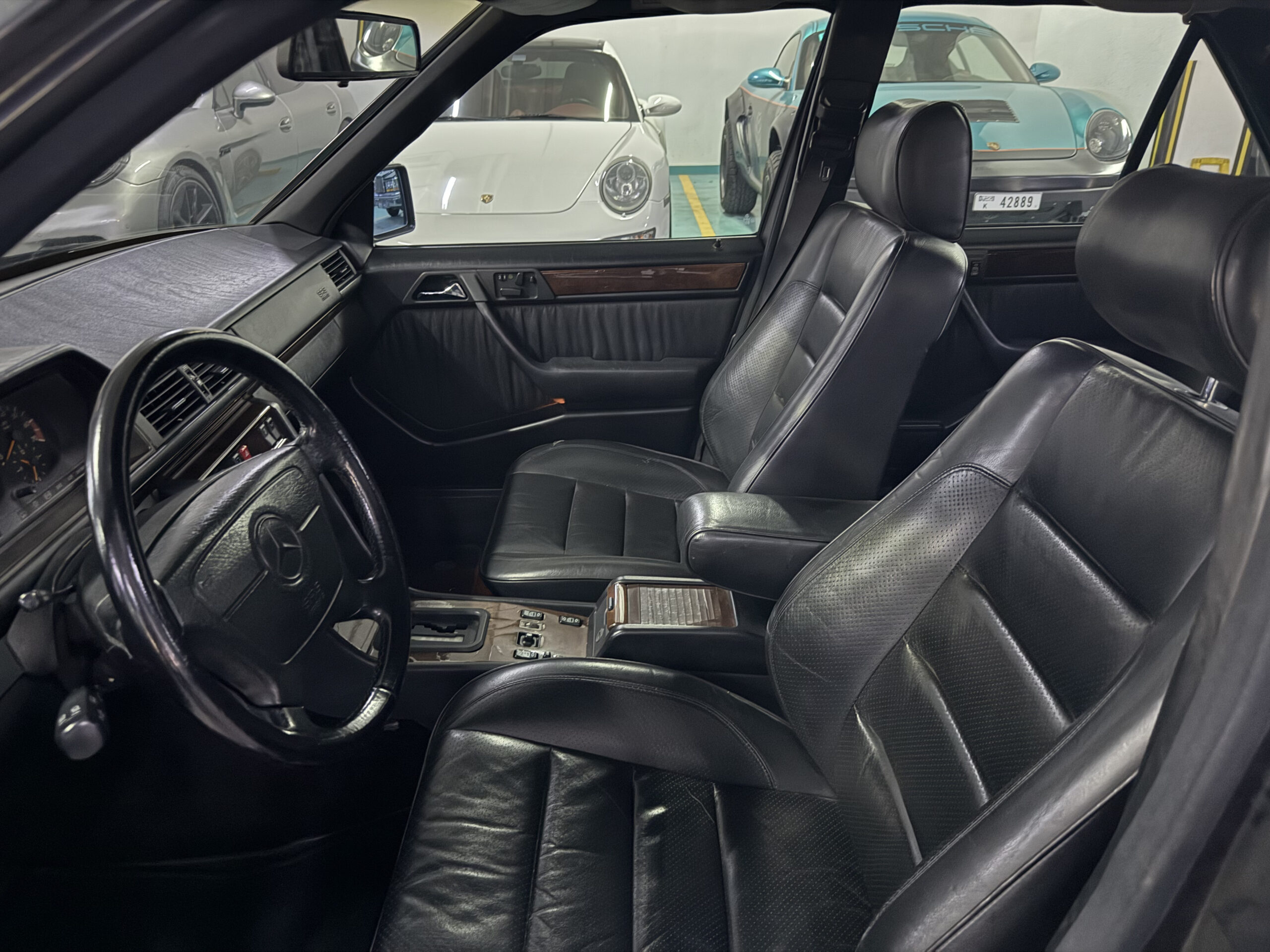 1992 Mercedes-Benz 500 E W124 | Japanese Spec | 128,000 km for sale in Dubai, UAE – photo 17 of 20